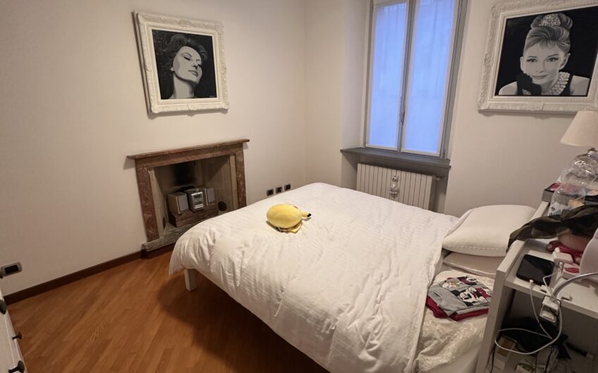 PAVIA STRADA NUOVA AFFITTASI SIGNORILE 5 LOCALI + 3 SERVIZI, CUCINA ARREDATA EURO 1.600 MESE