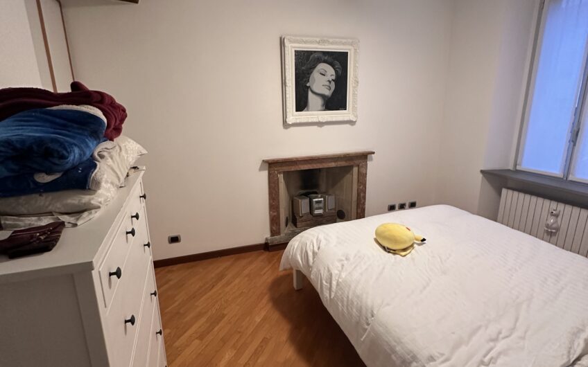 PAVIA STRADA NUOVA AFFITTASI SIGNORILE 5 LOCALI + 3 SERVIZI, CUCINA ARREDATA EURO 1.600 MESE