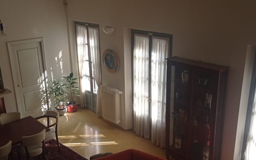 PAVIA VIALE ARGONNE APPARTAMENTO CON GIARDINO PRIVATO DI 5 LOCALI + 2 SERVIZI EURO 750.000