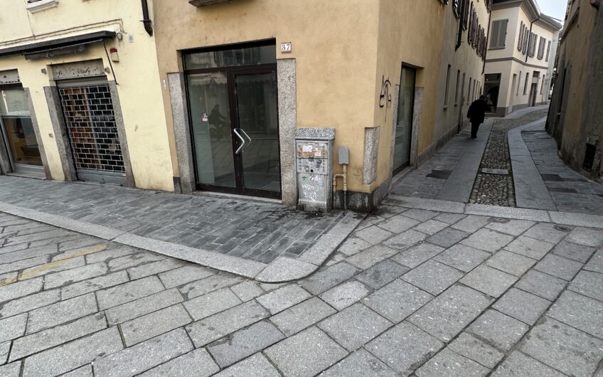 PAVIA CORSO GARIBALDI VENDESI MURI NEGOZIO COMPLETAMENTE RISTRUTTURATO 65 MQ ADATTO ANCHE COME UFFICIO, RISC. AUTONOMO, ARIA CONDIZIONATA. EURO 165.000